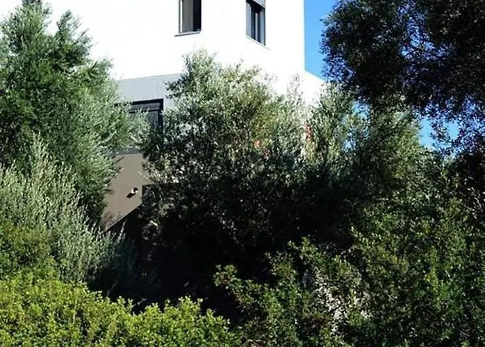 Liofyto - Stylish With Views To Foinikounda Bay Downstairs