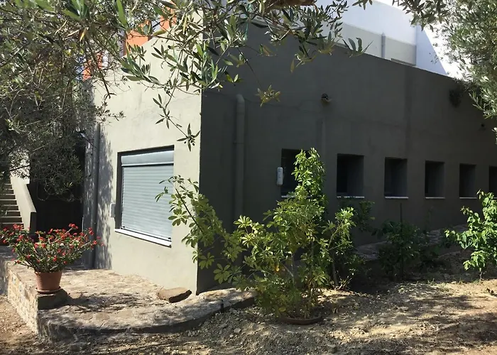 Апартаменты Liofyto - Stylish With Views To Foinikounda Bay Downstairs Kamaria (Messinia)