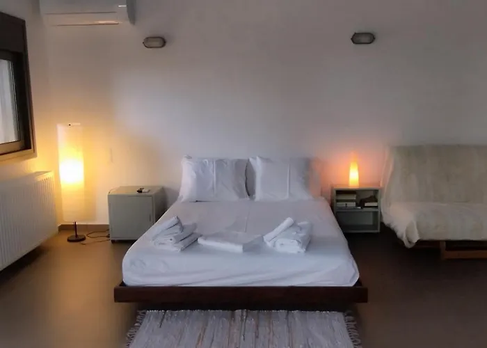 Liofyto - Stylish With Views To Foinikounda Bay Downstairs *