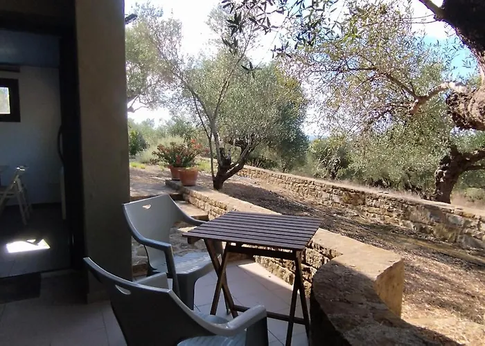 Liofyto - Stylish With Views To Foinikounda Bay Downstairs Apartment Kamária