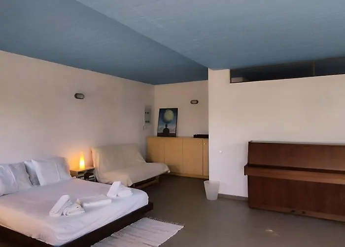 Liofyto - Stylish With Views To Foinikounda Bay Downstairs *